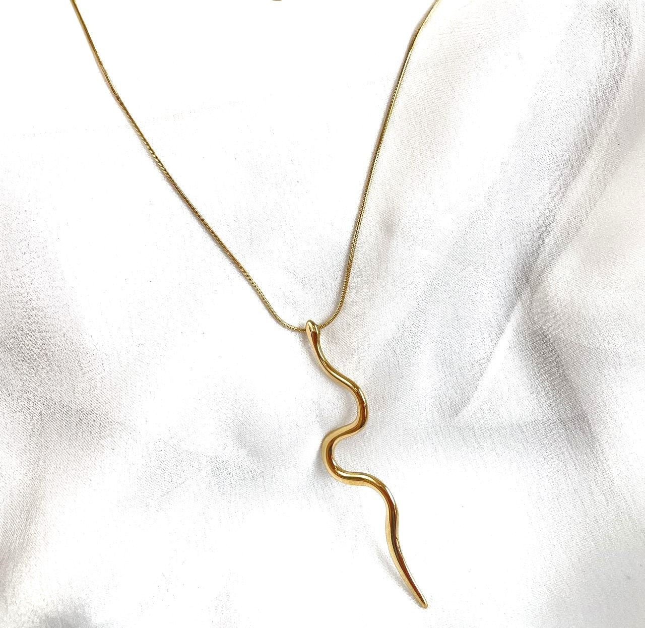 Stainless steel snake necklace
