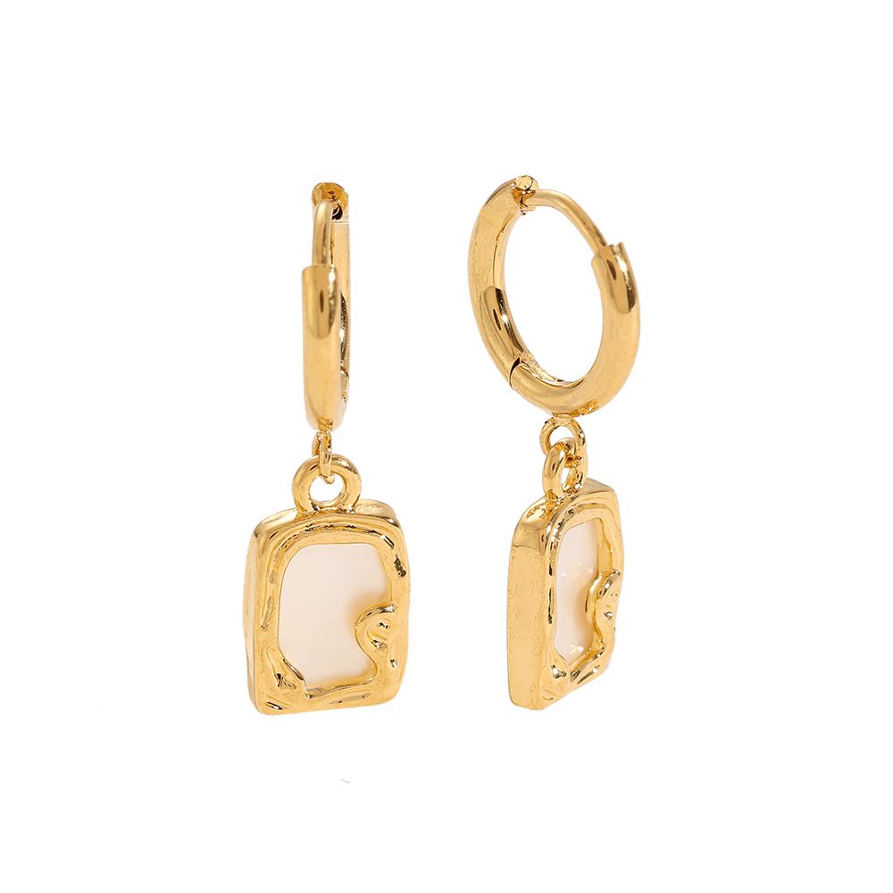 Rectangle pearl earrings