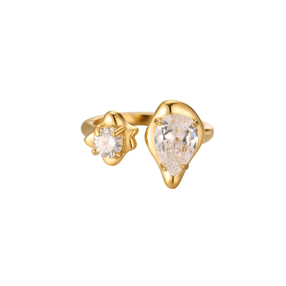 Gold diamond heart ring
