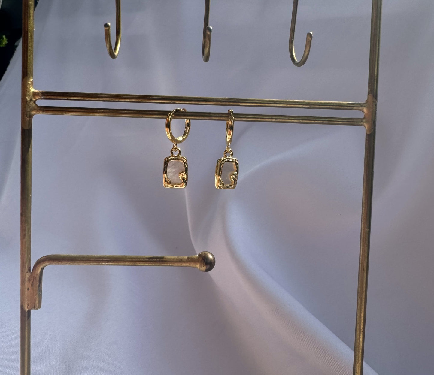 Rectangle pearl earrings