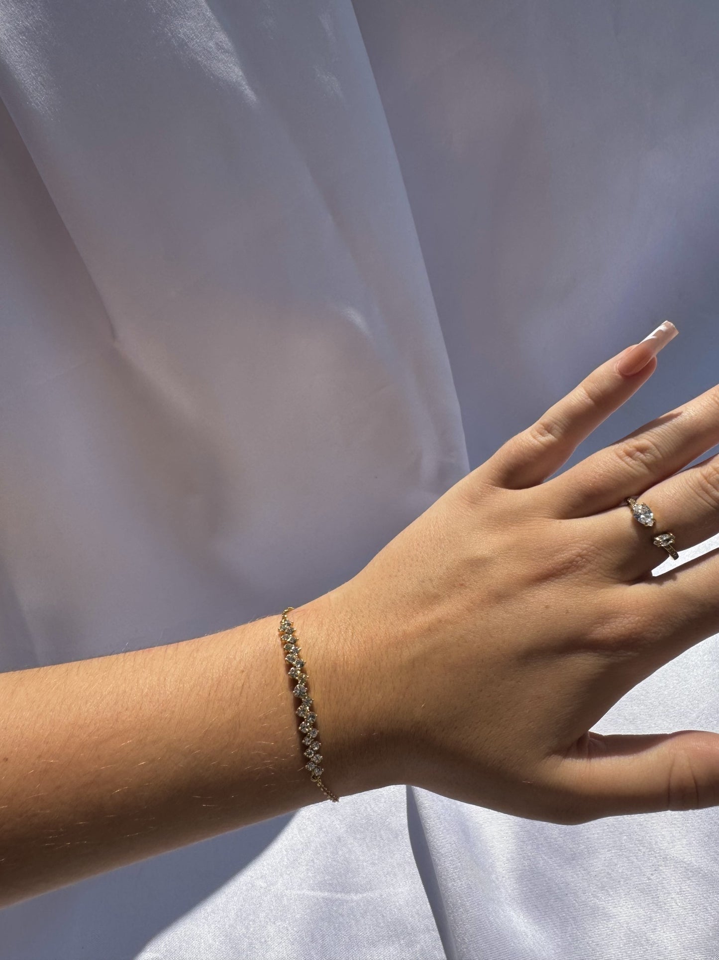 Arc shaped stainless steel bracelet